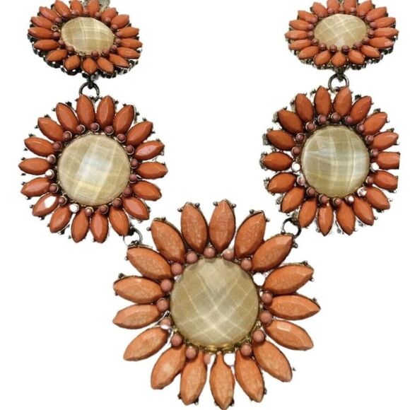 Women’s Peach Faceted Rhinestone Graduated Flower Vintage Statement Necklace 19” - Picture 1 of 9